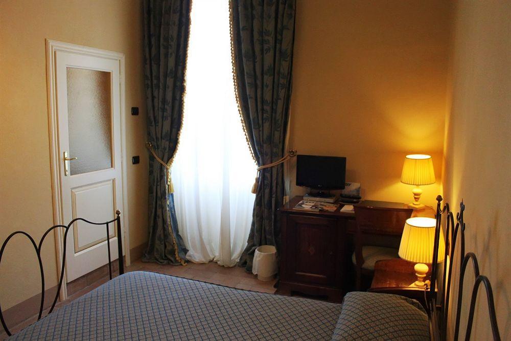Castello Montegiove Otel Fano Dış mekan fotoğraf