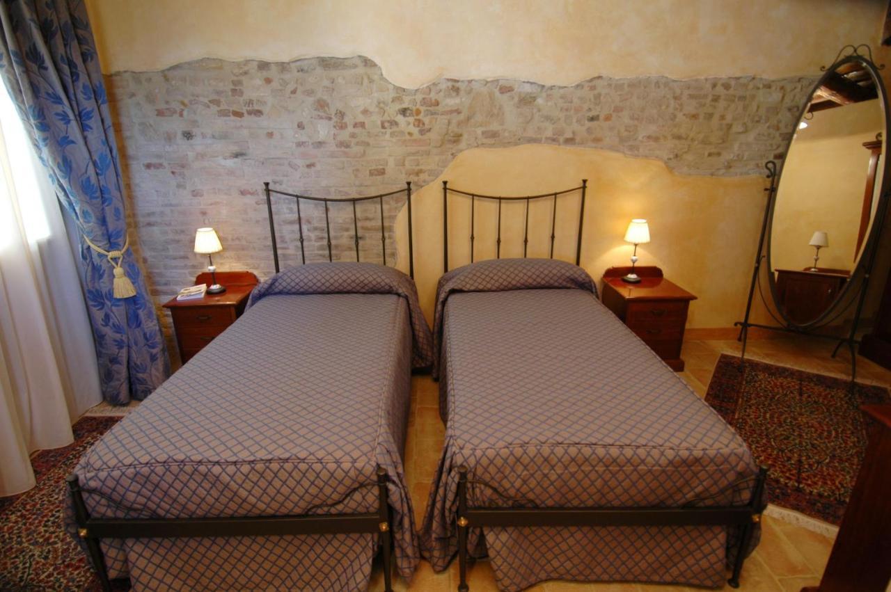 Castello Montegiove Otel Fano Dış mekan fotoğraf