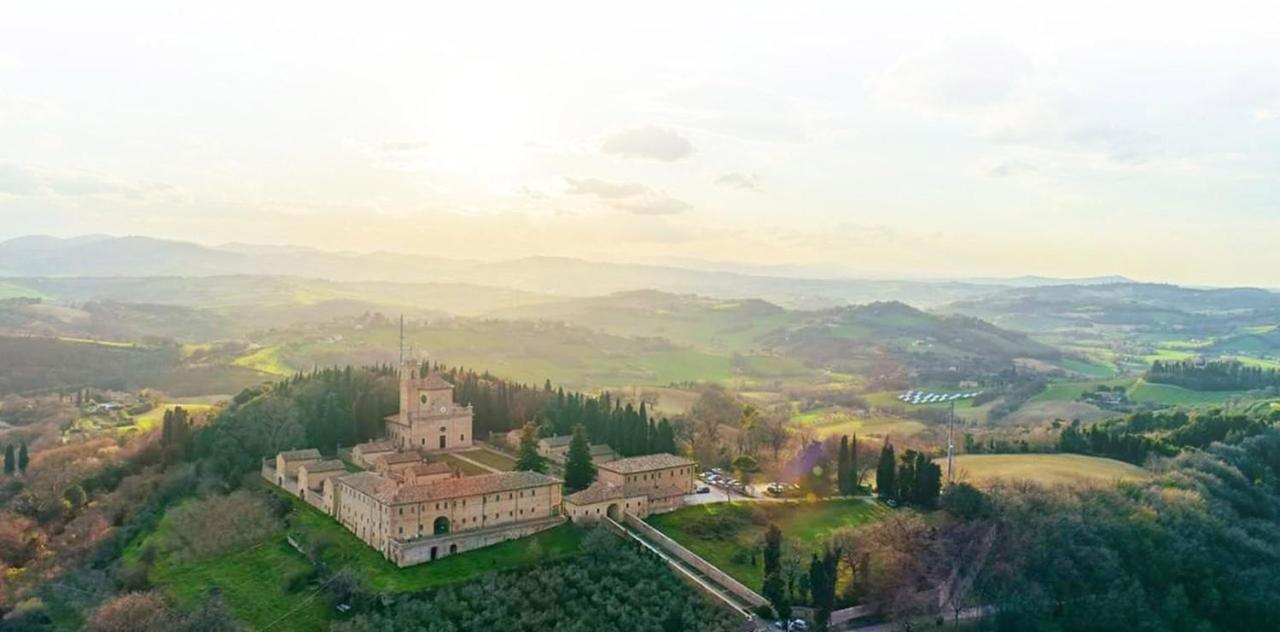Castello Montegiove Otel Fano Dış mekan fotoğraf